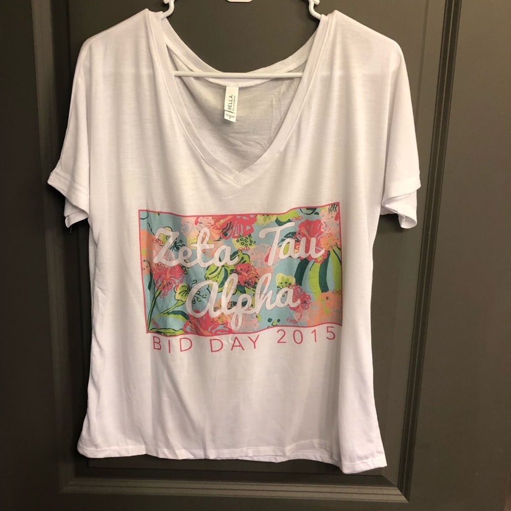 ZTA Tropical V-Neck